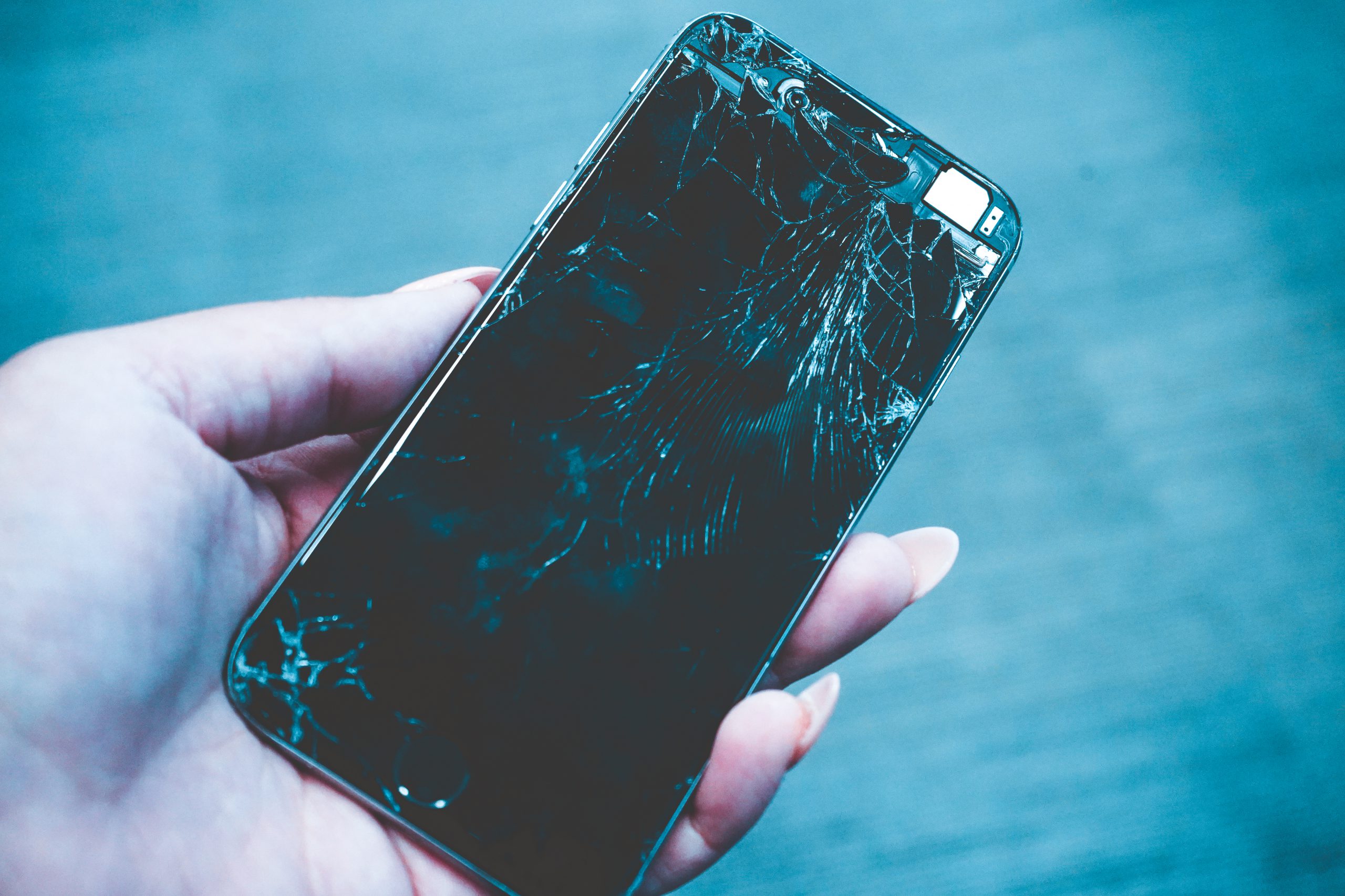 Buying A New Smartphone Vs. Paying For Screen Repairs